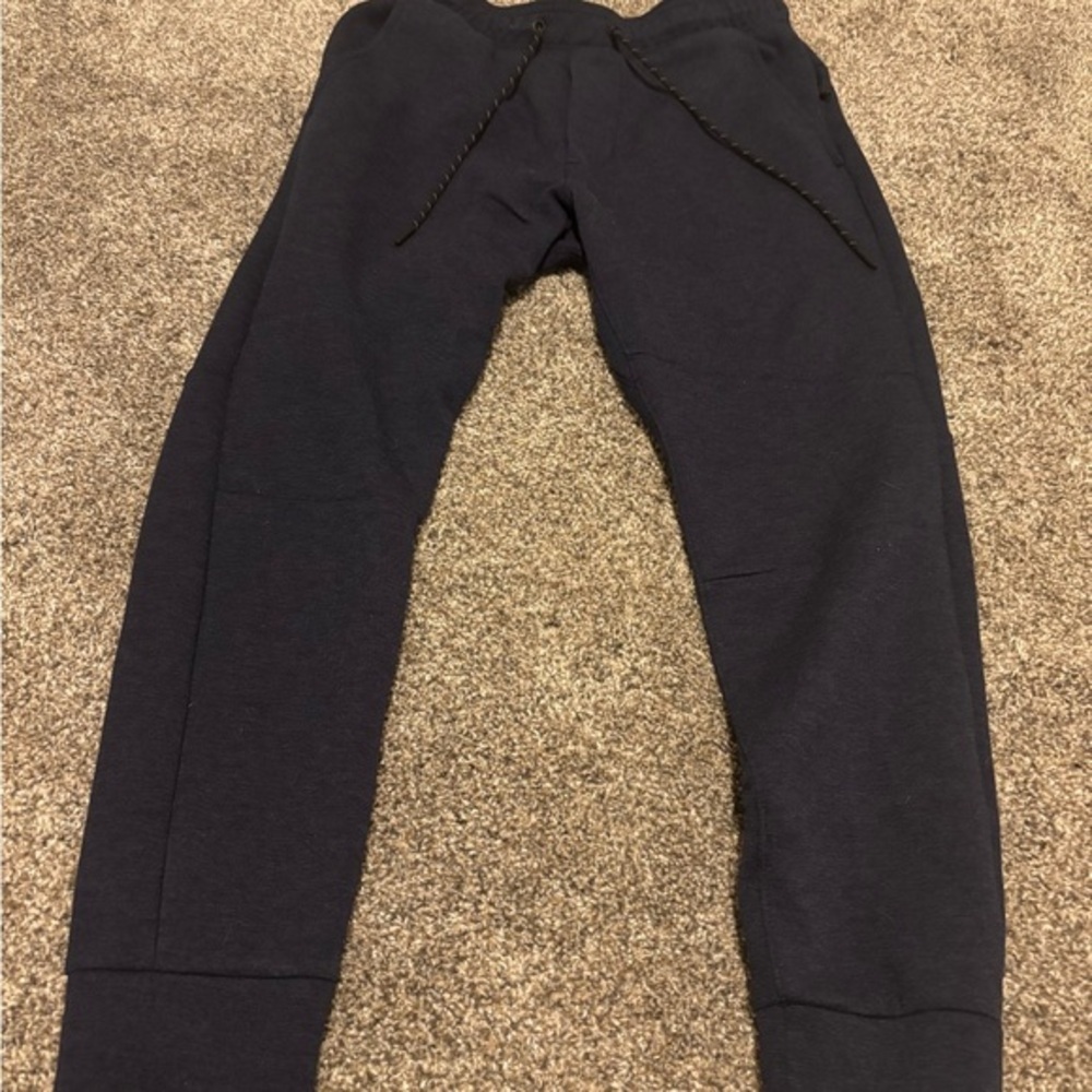 American Eagle Navy blue Jogger Pants- like new - worn once